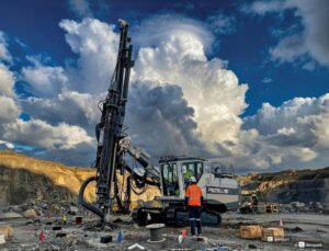 Lohnbohrunternehmen-Bohrwagen-wartung-service-reparatur-ZEIGNER-Bohrtechnik-Bohrgeraete-Drilling-Solutions-Wiesbaden-Limburg-Idstein-Rhein-Main