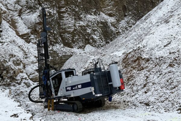 FRD Furukawa HCR L90 E5 GT60 ZEIGNER-Bohrtechnik-Bohrgeraete-Drilling-Solutions-Wiesbaden-Limburg-Idstein-Rhein-Main 01